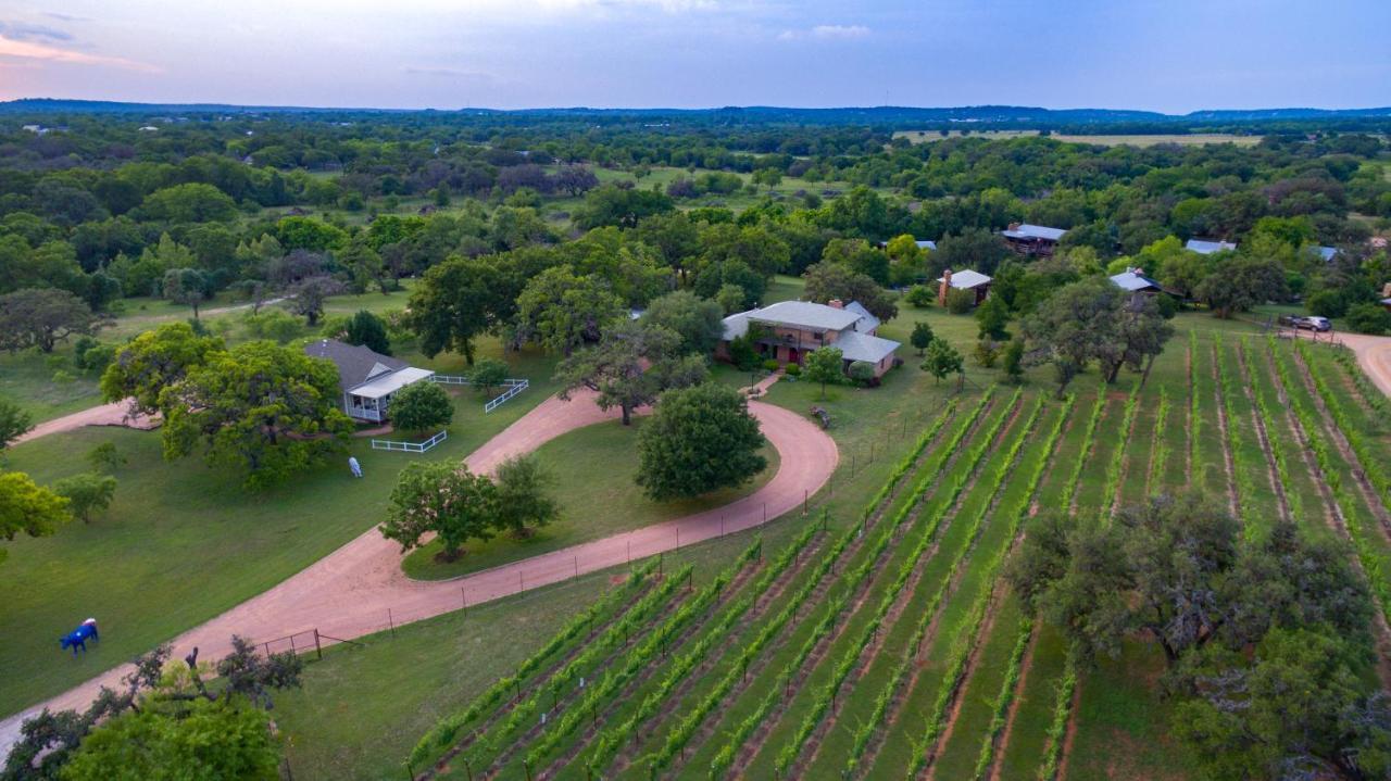 Barons Creekside Resort Fredericksburg Exterior foto